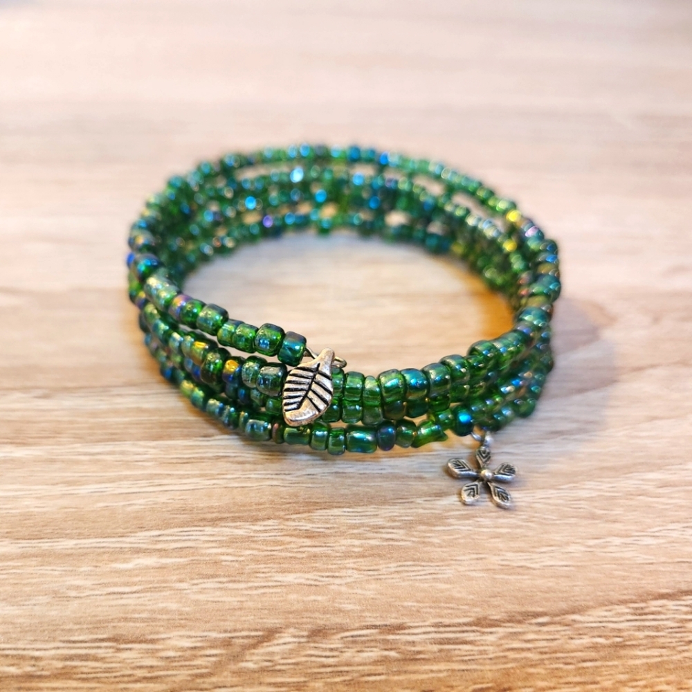 New Memory Wire Bracelet Green Glass & Charms